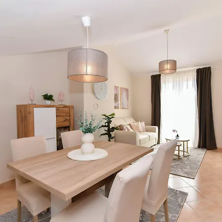 Amico Lägenhet Zadar